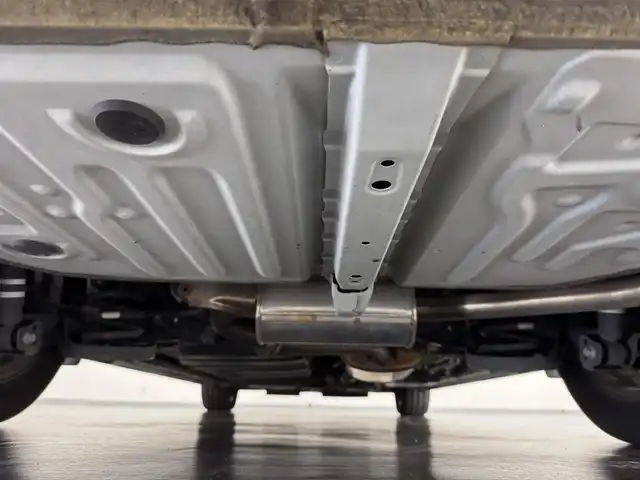 トヨタ ヴォクシー ZS 煌 三重県 2018(平30)年 5.2万km ホワイトパールクリスタルシャイン ガソリン/FF/MTモード付インパネCVT/純正 10インチナビ NSZT-Z66T/（AM/FM/CD/DVD/TV/SD/SDREC/Bluetooth）/バックガイドモニター/両側パワースライドドア/ドライブレコーダー 前方/ビルトイン ETC/モデリスタエアロ（フロントスポイラー、スタイリッシュモール、リヤスカート、リヤスポイラー）/Toyota Safety Sense/・プリクラッシュセーフティ［PCS］/・レーンディパーチャーアラート［LDA］/・オートハイビーム［AHB］/・横滑り防止装置［TRC］/など/装備/・クルーズコントロール/・左右独立温度調整＆後席独立調整オートエアコン/・オートライト/・LED ヘッドランプ＆フロントフォグランプ/・ステアリングスイッチ/・プッシュスタート/・充電用USBジャックx2/・純正16inAW/・保/取/ナビ取/・スマートキーx1/など