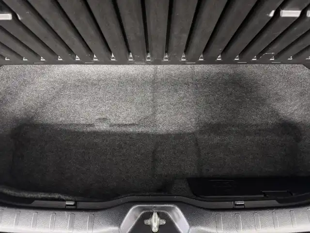 トヨタ ヴォクシー ZS 煌 三重県 2018(平30)年 5.2万km ホワイトパールクリスタルシャイン ガソリン/FF/MTモード付インパネCVT/純正 10インチナビ NSZT-Z66T/（AM/FM/CD/DVD/TV/SD/SDREC/Bluetooth）/バックガイドモニター/両側パワースライドドア/ドライブレコーダー 前方/ビルトイン ETC/モデリスタエアロ（フロントスポイラー、スタイリッシュモール、リヤスカート、リヤスポイラー）/Toyota Safety Sense/・プリクラッシュセーフティ［PCS］/・レーンディパーチャーアラート［LDA］/・オートハイビーム［AHB］/・横滑り防止装置［TRC］/など/装備/・クルーズコントロール/・左右独立温度調整＆後席独立調整オートエアコン/・オートライト/・LED ヘッドランプ＆フロントフォグランプ/・ステアリングスイッチ/・プッシュスタート/・充電用USBジャックx2/・純正16inAW/・保/取/ナビ取/・スマートキーx1/など