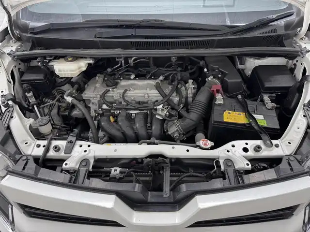 トヨタ ヴォクシー ZS 煌 三重県 2018(平30)年 5.2万km ホワイトパールクリスタルシャイン ガソリン/FF/MTモード付インパネCVT/純正 10インチナビ NSZT-Z66T/（AM/FM/CD/DVD/TV/SD/SDREC/Bluetooth）/バックガイドモニター/両側パワースライドドア/ドライブレコーダー 前方/ビルトイン ETC/モデリスタエアロ（フロントスポイラー、スタイリッシュモール、リヤスカート、リヤスポイラー）/Toyota Safety Sense/・プリクラッシュセーフティ［PCS］/・レーンディパーチャーアラート［LDA］/・オートハイビーム［AHB］/・横滑り防止装置［TRC］/など/装備/・クルーズコントロール/・左右独立温度調整＆後席独立調整オートエアコン/・オートライト/・LED ヘッドランプ＆フロントフォグランプ/・ステアリングスイッチ/・プッシュスタート/・充電用USBジャックx2/・純正16inAW/・保/取/ナビ取/・スマートキーx1/など