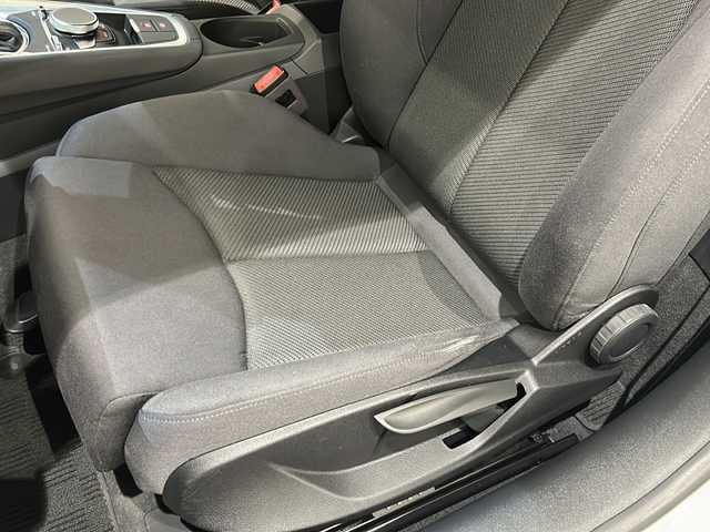 アウディ ＴＴクーペ 1.8TFSIライティングスタイルED 新潟県 2017(平29)年 3万km グレイシアホワイトメタリック Lighting style edition110台限定/S lineエクステリアパッケージ/・専用バンパー/・ハイグロスブラックラジエターグリル/・プラチナム グレーリアディフューザー/LEDヘッドライト/18インチアルミホイール/オプション/アシスタンスパッケージ/・クルーズコントロール/・リヤビューカメラ/・アウディパーキングシステム（フロント/リヤ）/・アウディホールドアシスト/標準装備/・バーチャルコックピット/・MMI ナビゲーション/・TVチューナー/・ハンズフリー（Bluetooth）/・レイン/ライトセンサー/・電動リアスポイラー/・ETC/ドライブレコーダー