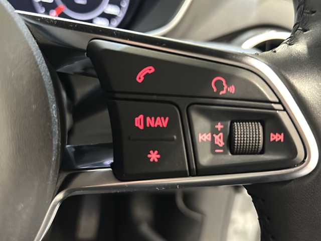 アウディ ＴＴクーペ 1.8TFSIライティングスタイルED 新潟県 2017(平29)年 3万km グレイシアホワイトメタリック Lighting style edition110台限定/S lineエクステリアパッケージ/・専用バンパー/・ハイグロスブラックラジエターグリル/・プラチナム グレーリアディフューザー/LEDヘッドライト/18インチアルミホイール/オプション/アシスタンスパッケージ/・クルーズコントロール/・リヤビューカメラ/・アウディパーキングシステム（フロント/リヤ）/・アウディホールドアシスト/標準装備/・バーチャルコックピット/・MMI ナビゲーション/・TVチューナー/・ハンズフリー（Bluetooth）/・レイン/ライトセンサー/・電動リアスポイラー/・ETC/ドライブレコーダー