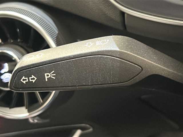 アウディ ＴＴクーペ 1.8TFSIライティングスタイルED 新潟県 2017(平29)年 3万km グレイシアホワイトメタリック Lighting style edition110台限定/S lineエクステリアパッケージ/・専用バンパー/・ハイグロスブラックラジエターグリル/・プラチナム グレーリアディフューザー/LEDヘッドライト/18インチアルミホイール/オプション/アシスタンスパッケージ/・クルーズコントロール/・リヤビューカメラ/・アウディパーキングシステム（フロント/リヤ）/・アウディホールドアシスト/標準装備/・バーチャルコックピット/・MMI ナビゲーション/・TVチューナー/・ハンズフリー（Bluetooth）/・レイン/ライトセンサー/・電動リアスポイラー/・ETC/ドライブレコーダー