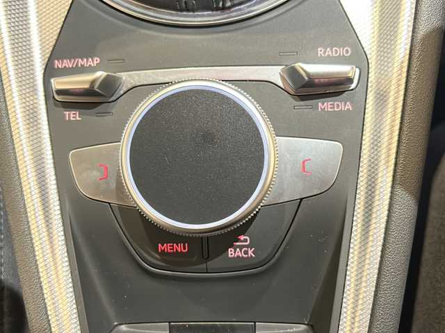 アウディ ＴＴクーペ 1.8TFSIライティングスタイルED 新潟県 2017(平29)年 3万km グレイシアホワイトメタリック Lighting style edition110台限定/S lineエクステリアパッケージ/・専用バンパー/・ハイグロスブラックラジエターグリル/・プラチナム グレーリアディフューザー/LEDヘッドライト/18インチアルミホイール/オプション/アシスタンスパッケージ/・クルーズコントロール/・リヤビューカメラ/・アウディパーキングシステム（フロント/リヤ）/・アウディホールドアシスト/標準装備/・バーチャルコックピット/・MMI ナビゲーション/・TVチューナー/・ハンズフリー（Bluetooth）/・レイン/ライトセンサー/・電動リアスポイラー/・ETC/ドライブレコーダー