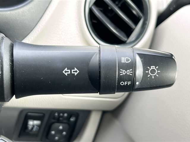 日産 デイズ J 茨城県 2014(平26)年 6.9万km プレミアムパープルP 純正メモリナビ【MM114D-W】/(地デジTV・CD・ラジオ再生)/社外フロアマット/ハロゲンライト/リモコンキー/取扱説明書/保証書