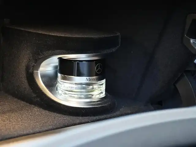 メルセデス・ベンツ Ｅ２２０ｄ SWアバンギャルド AMGライン 静岡県 2019(令1)年 5.5万km カバンサイトブルー レザーエクスクルーシブ/ブラックレザーシートシートヒーター/CommandHDDナビフルセグTVBluetooth/全方位カメラ/ヘッドアップディスプレイ/ブルメスターサラウンド/エアバランス/パワーバックドア/DSRCETC