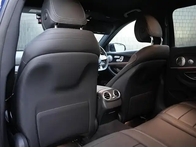 メルセデス・ベンツ Ｅ２２０ｄ SWアバンギャルド AMGライン 静岡県 2019(令1)年 5.5万km カバンサイトブルー レザーエクスクルーシブ/ブラックレザーシートシートヒーター/CommandHDDナビフルセグTVBluetooth/全方位カメラ/ヘッドアップディスプレイ/ブルメスターサラウンド/エアバランス/パワーバックドア/DSRCETC