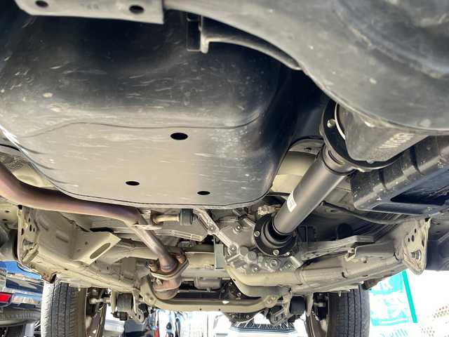 スズキ ジムニー XC 愛知県 2021(令3)年 3.2万km シフォンアイボリーM ・禁煙車/・デュアルカメラブレーキサポート/・車線逸脱警報/・横滑り防止装置/・前席シートヒーター/・背面タイヤ/・純正１６インチアルミ/・クルーズコントロール/・プッシュスタート/・電動格納ミラーウインカー/・新車保証書/・取扱説明書/・スペアキー