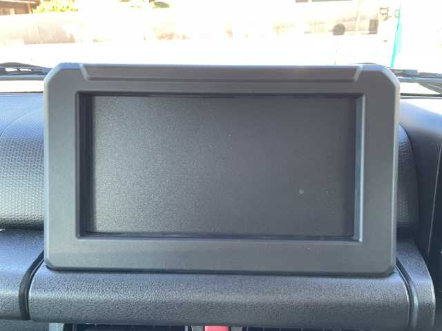 スズキ ジムニー XC 愛知県 2021(令3)年 3.2万km シフォンアイボリーM ・禁煙車/・デュアルカメラブレーキサポート/・車線逸脱警報/・横滑り防止装置/・前席シートヒーター/・背面タイヤ/・純正１６インチアルミ/・クルーズコントロール/・プッシュスタート/・電動格納ミラーウインカー/・新車保証書/・取扱説明書/・スペアキー