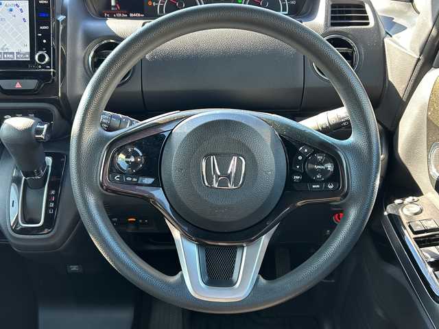 ホンダ Ｎ ＢＯＸ カスタム G EX ホンダセンシング 埼玉県 2020(令2)年 6.5万km プレミアムベルベットパープル・パール ワンオーナー/ホンダセンシング/　・衝突軽減ブレーキ/　・誤発進抑制機能/　・後方誤発進抑制機能/　・歩行者事故低減ステアリング/　・路外逸脱抑制機能/　・先行車発進お知らせ機能/　・標識認識機能/　・オートハイビーム/　・アダプティブクルーズコントロール/　・車線維持支援システム/Gathers純正ナビゲーション(VXU-207NBi)/AM/FM/CD/DVD/BT/USB/フルセグＴＶ/バックカメラ/ビルトインＥＴＣ/コーナーセンサー/片側パワースライドドア/取扱説明書/保証書/スペアキー1本