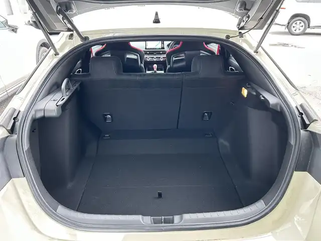 ホンダ シビック タイプR 埼玉県 2024(令6)年 0.3万km チャンピオンシップホワイト ワンオーナー/AIS検査済み/登録時走行2400km/6MT/HONDA　CONNECTディスプレイ/ホンダセンシング/レーンキープアシスト/アダプティブクルーズコントロール/純正ビルトインETC2.0/ブラインドスポットモニター/TYPE R専用10.2インチデジタルグラフィックメーター/Honda LogR/前後コーナーセンサー/ヒルスタートアシスト/ブレーキホールド/純正19インチリバースリムアルミホイール/純正フロアマット/ブレンボキャリパー/フルLEDヘッドライト/プッシュスタート/スマートキー/スペアキー/オートライト/オートマチックハイビーム/電格納ミラー/ドアミラーウインカー/ドアバイザー