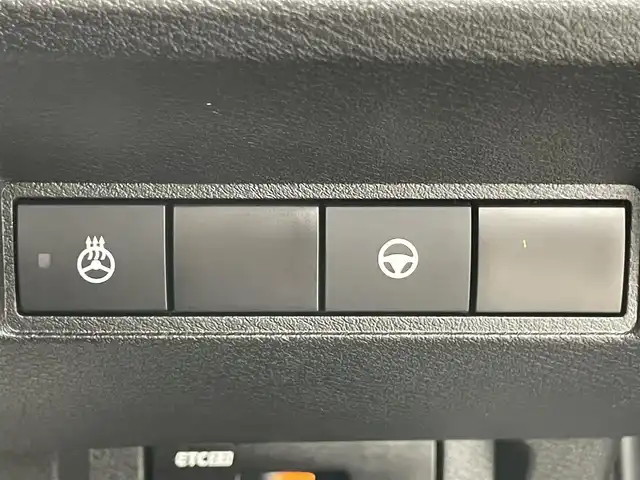 日産 ノート オーテック 滋賀県 2021(令3)年 3.2万km 黒 禁煙車/純正ナビ/Bluetooth/USB/CarPlay/フルセグテレビ/アラウンドビューモニター/全方位運転支援システム/・インテリジェントジェンシーブレーキ/・踏み間違い衝突防止アシスト/・標識検知機能/・前方衝突予測警報/・車両逸脱警報/・ふらつき警報/・車線逸脱防止支援システム/ビルトインETC2.0/レザーシート/シートヒーター /ステアリングヒーター/アダプティブLEDヘッドライト/インテリジェントオートライト/ハイビームアシスト/プッシュスタート /スマートキー/純正フロアマット