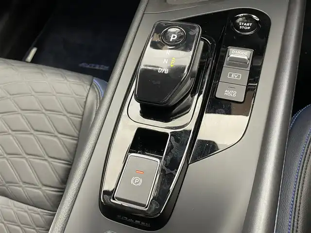 日産 ノート オーテック 滋賀県 2021(令3)年 3.2万km 黒 禁煙車/純正ナビ/Bluetooth/USB/CarPlay/フルセグテレビ/アラウンドビューモニター/全方位運転支援システム/・インテリジェントジェンシーブレーキ/・踏み間違い衝突防止アシスト/・標識検知機能/・前方衝突予測警報/・車両逸脱警報/・ふらつき警報/・車線逸脱防止支援システム/ビルトインETC2.0/レザーシート/シートヒーター /ステアリングヒーター/アダプティブLEDヘッドライト/インテリジェントオートライト/ハイビームアシスト/プッシュスタート /スマートキー/純正フロアマット