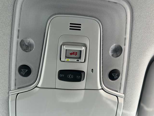 トヨタ プリウス A ツーリングセレクション 新潟県 2020(令2)年 3万km アティチュードブラックマイカ ４WD/純正エンジンスターター/D席パワーシート/クルーズコントロール追従あり/シートヒーター/ナビ/前後ドライブレコーダー/前後コーナーセンサー/純正フロアマット/バックカメラ/横滑り防止装置/レーンキープアシスト/衝突軽減システム/スマートキー/ETC