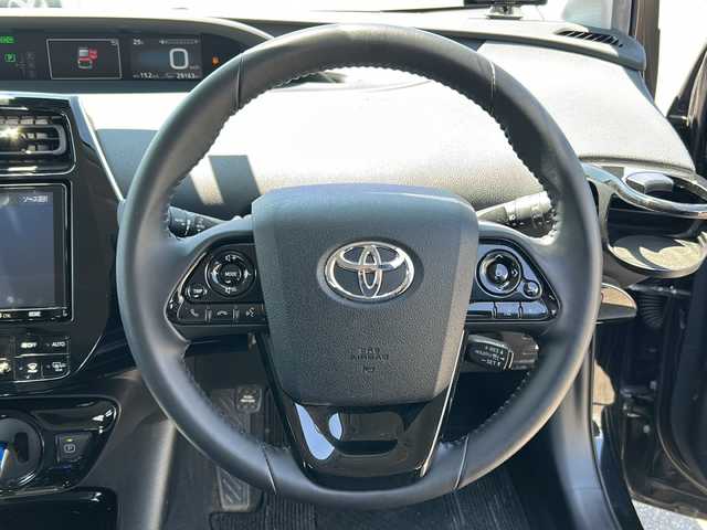 トヨタ プリウス A ツーリングセレクション 新潟県 2020(令2)年 3万km アティチュードブラックマイカ ４WD/純正エンジンスターター/D席パワーシート/クルーズコントロール追従あり/シートヒーター/ナビ/前後ドライブレコーダー/前後コーナーセンサー/純正フロアマット/バックカメラ/横滑り防止装置/レーンキープアシスト/衝突軽減システム/スマートキー/ETC