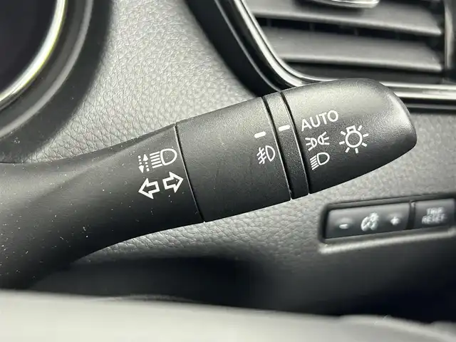 日産 エクストレイル 20Xi Vセレクション 道央・札幌 2021(令3)年 1.6万km ブリリアントホワイトパール ・４WD/・寒冷地仕様/・全方位カメラ/・衝突軽減ブレーキ/・横滑り防止機能/・プロパイロット/・純正ＳＤナビ/・ＣＤ／ＢＴ／フルセグＴＶ/・純正ドライブレコーダー/・ＥＴＣ/・パワーシート/・パワーバックドア/・全席シートヒーター/・オートライト/・オートハイビーム/・ドアバイザー/・フロントフォグランプ/・LEDヘッドライト/・純正フロアマット/・純正アルミホイール/・スマートキー＆プッシュスタート/・アイドリングストップ/・レーンアシスト/・Wエアバック/・電動格納ウインカーミラー