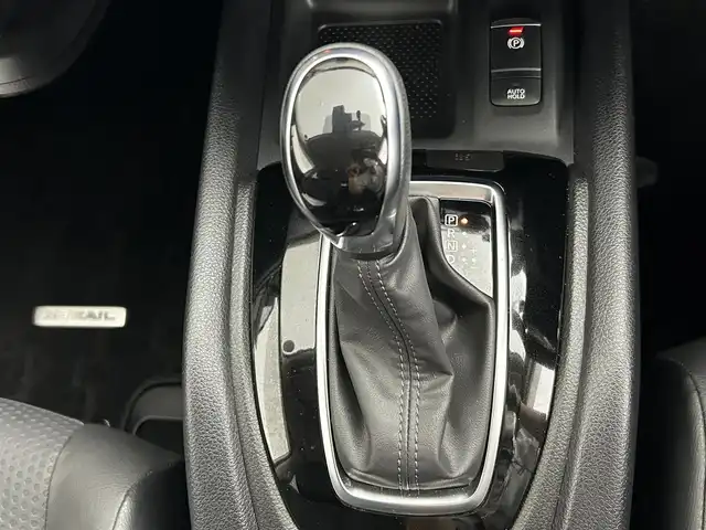 日産 エクストレイル 20Xi Vセレクション 道央・札幌 2021(令3)年 1.6万km ブリリアントホワイトパール ・４WD/・寒冷地仕様/・全方位カメラ/・衝突軽減ブレーキ/・横滑り防止機能/・プロパイロット/・純正ＳＤナビ/・ＣＤ／ＢＴ／フルセグＴＶ/・純正ドライブレコーダー/・ＥＴＣ/・パワーシート/・パワーバックドア/・全席シートヒーター/・オートライト/・オートハイビーム/・ドアバイザー/・フロントフォグランプ/・LEDヘッドライト/・純正フロアマット/・純正アルミホイール/・スマートキー＆プッシュスタート/・アイドリングストップ/・レーンアシスト/・Wエアバック/・電動格納ウインカーミラー