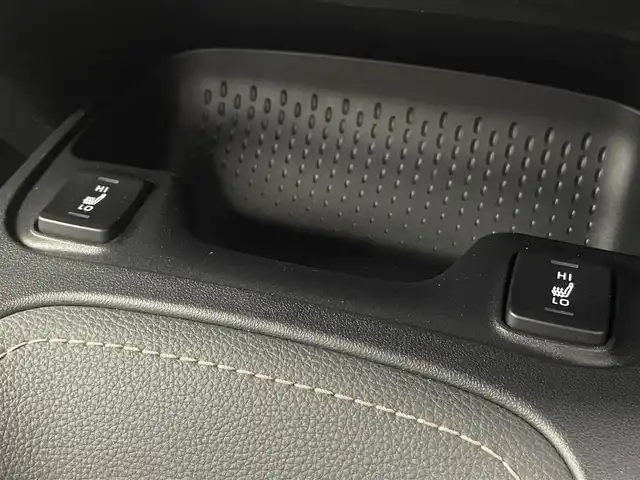 トヨタ カローラツーリング ハイブリッド ダブルバイビー 埼玉県 2023(令5)年 2.6万km プラチナホワイトパールマイカ モデリスタエアロ/Toyota Safety Sense/純正１０．５型ナビ/バックカメラ/地デジＴＶ/ビルトインＥＴＣ２．０/レーダークルーズコントロール/ＢＳＭ/白革レザー/シートヒーター/ステアリングヒーター/純正アルミホイール