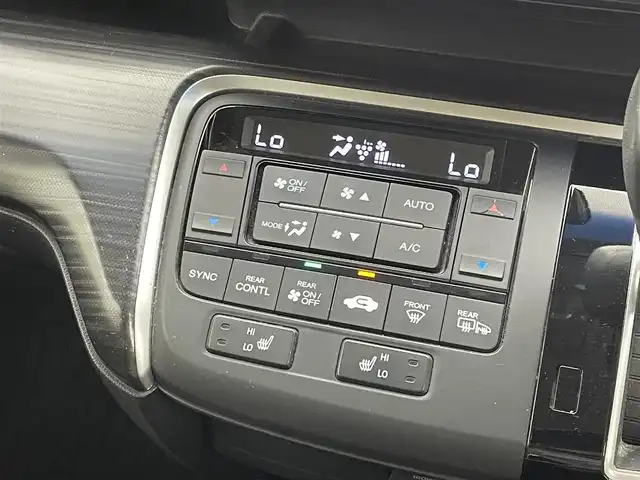 ホンダ ステップワゴン スパーダ クールスピリット 茨城県 2015(平27)年 6万km プレミアムスパークルブラックパール 純正9インチプレミアムインターナビ/Bluetooth/フルセグ/AM/FMCD/DVD/ホンダセンシング/・衝突軽減ブレーキ/・オートクルーズコントロール/・車線逸脱警報/・レーンキープアシスト/・誤発進抑制機能/・先行車発進通知/・標識認識機能/フリップダウンモニター/LEDヘッドライト/オートライト/ハーフレザーシート/シートヒーター/両側パワースライドドア/ステアリングリモコン