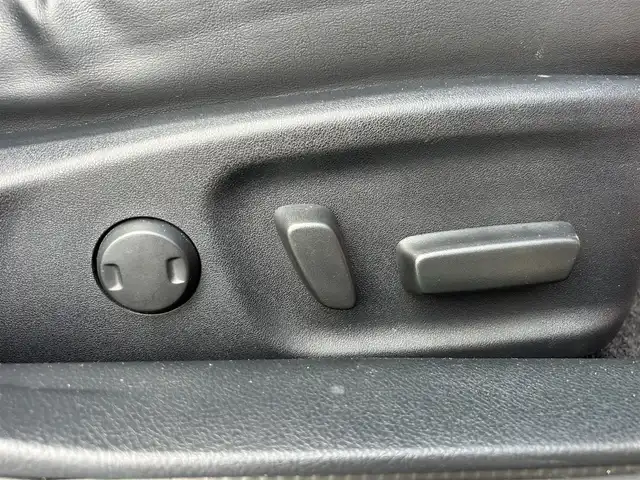 トヨタ クラウン ハイブリッド アスリートS 静岡県 2016(平28)年 6.8万km オレンジM 特別カラー茜色/純正9インチメーカーナビ/（FM/AM/Bluetooth/AUX/CD/Blue-ray）/フルセグTV/純正エアロモデリスタ/純正ドラレコ/ETC2.0/バックカメラ/オートライト/レーダークルーズコントロール/クリアランスソナー/パワーシート/シートヒーター/純正19AW