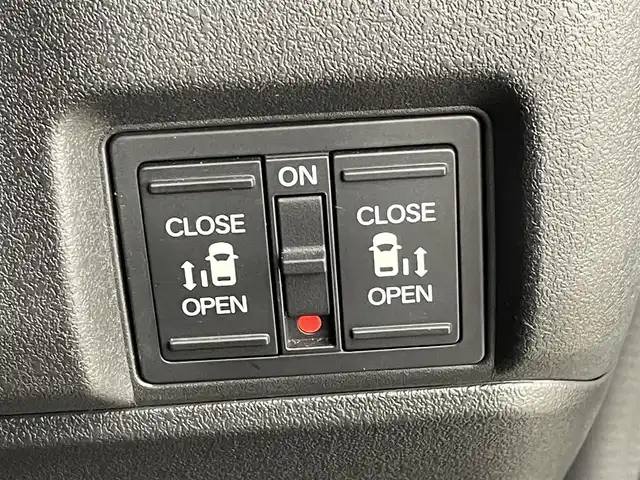 ホンダ Ｎ ＢＯＸ カスタム ターボ コーディネートS 群馬県 2024(令6)年 1万km グレーⅡ 純正９インチナビ　バックカメラ　両側パワースライドドア　アダプティブクルーズコントロール　ＬＥＤ　ＡＨＢ　シートヒーター　純正１５インチＡＷ　ステアリングリモコン　スマートキー　ＥＴＣ２．０　禁煙車