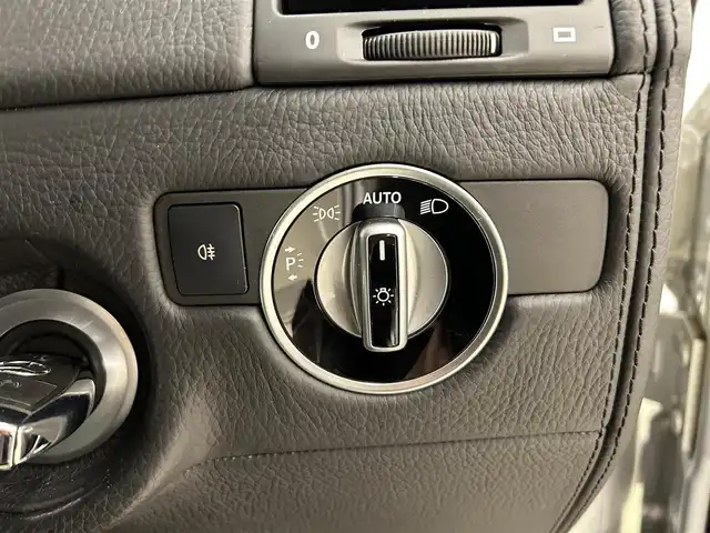 メルセデス・ベンツ ゲレンデヴァーゲン Ｇ３５０ｄ 岡山県 2017(平29)年 5.1万km イリジウムシルバー ラグジュアリーＰＫＧ/・サンルーフ/・レザーシート（全席シートヒーター付き）/harman/kardon/純正ナビ/リアカメラ/サイドステップ/ＡＣＣ/レーダー/ドラレコ/ＥＴＣ/アイドリングストップ/パワーシート/オートライト/デフロック/ローレンジ/2ゾーンエアコン/パドルシフト/フルセグＴＶ/Bluetooth/USB/SD/PDC/BSA