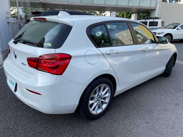 ＢＭＷ １１８ｄ スタイル 東京都 2016(平28)年 5万km アルピンホワイトⅢ インテリジェントセーフティ（・衝突被害軽減ブレーキ（警告付）・歩行者検知（昼）・車線逸脱警報・レーンキープアシスト・速度警告）/アクティブクルーズコントロール/パーキングサポートパッケージ（リアビューカメラ・パークディスタンスコントロール）/ワンオーナー/保証書・取説・スマートキー×２/MTモード付AT /アイドリングストップ/ドライブモードセレクト/革巻きステア・ステアリングスイッチ/パスクロス/レザーコンビシート/純正HDDナビ/DVD/CDUSB/AUX/BT/ルームミラー型ETC/外ドライブレコーダー/純正１６インチアルミ/アダプティブLEDヘッドライト・オートライト・前後フォグ/横滑り防止装置/トノカバー/ウィンカーミラー