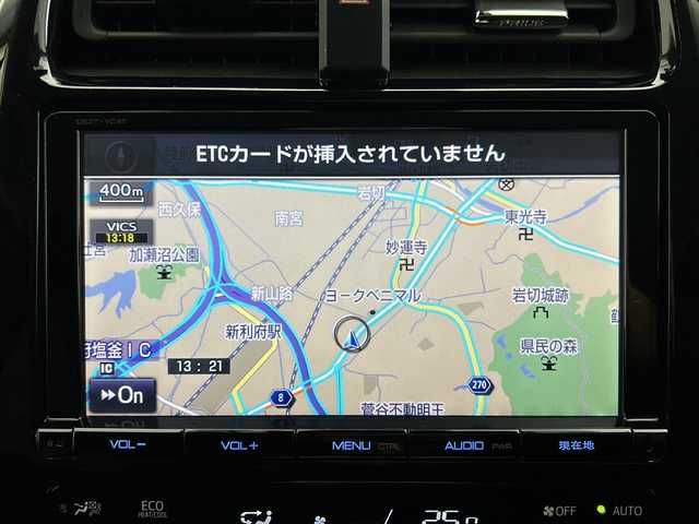 トヨタ プリウス A 宮城県 2016(平28)年 2.4万km ホワイトパールクリスタルシャイン 純正ナビ/(AM/FM/SD/フルセグTV/CD/USB/Bluetooth)/バックカメラ/前方ドライブレコーダー/ETC/パーキングアシスト/レーダークルーズコントロール/ブラインドスポットモニター/ヘッドアップディスプレイ/プッシュスタート/スマートキー/オートライト/オートマチックハイビーム/LEDヘッドライト/フォグ/ドアバイザー/純正フロアマット/純正15インチアルミホイール