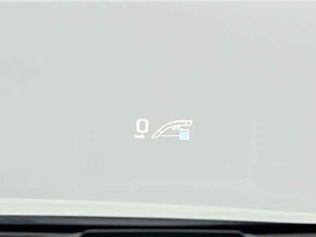 トヨタ プリウス A 宮城県 2016(平28)年 2.4万km ホワイトパールクリスタルシャイン 純正ナビ/(AM/FM/SD/フルセグTV/CD/USB/Bluetooth)/バックカメラ/前方ドライブレコーダー/ETC/パーキングアシスト/レーダークルーズコントロール/ブラインドスポットモニター/ヘッドアップディスプレイ/プッシュスタート/スマートキー/オートライト/オートマチックハイビーム/LEDヘッドライト/フォグ/ドアバイザー/純正フロアマット/純正15インチアルミホイール