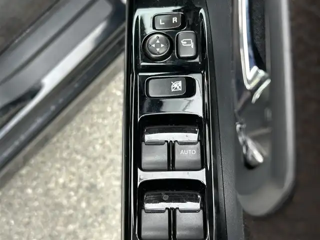 日産 ルークス ハイウェイスター ターボ 福岡県 2012(平24)年 8.2万km ブルーイッシュブラック 純正ナビ（Bluetooth・フルセグテレビ・DVD・CD・AM・FM）/両側パワースライドドア/バックカメラ/ETC/プッシュスタートボタン/オートライト/ウインカーミラー/14インチ純正アルミホイール/純正フロアマット/スマートキー/AACエアコン/盗難防止装置/パワーウィンド/ドアバイザー