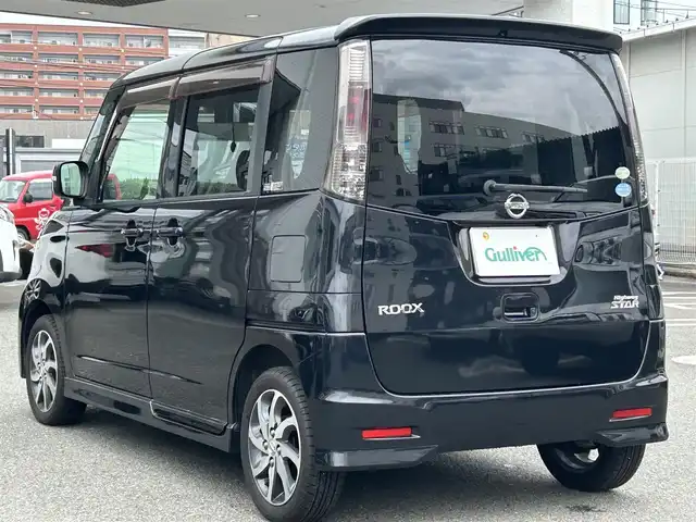 日産 ルークス ハイウェイスター ターボ 福岡県 2012(平24)年 8.2万km ブルーイッシュブラック 純正ナビ（Bluetooth・フルセグテレビ・DVD・CD・AM・FM）/両側パワースライドドア/バックカメラ/ETC/プッシュスタートボタン/オートライト/ウインカーミラー/14インチ純正アルミホイール/純正フロアマット/スマートキー/AACエアコン/盗難防止装置/パワーウィンド/ドアバイザー