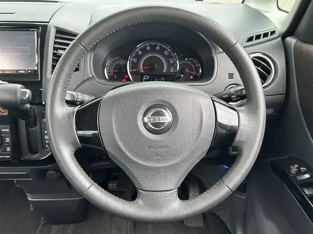 日産 ルークス ハイウェイスター ターボ 福岡県 2012(平24)年 8.2万km ブルーイッシュブラック 純正ナビ（Bluetooth・フルセグテレビ・DVD・CD・AM・FM）/両側パワースライドドア/バックカメラ/ETC/プッシュスタートボタン/オートライト/ウインカーミラー/14インチ純正アルミホイール/純正フロアマット/スマートキー/AACエアコン/盗難防止装置/パワーウィンド/ドアバイザー