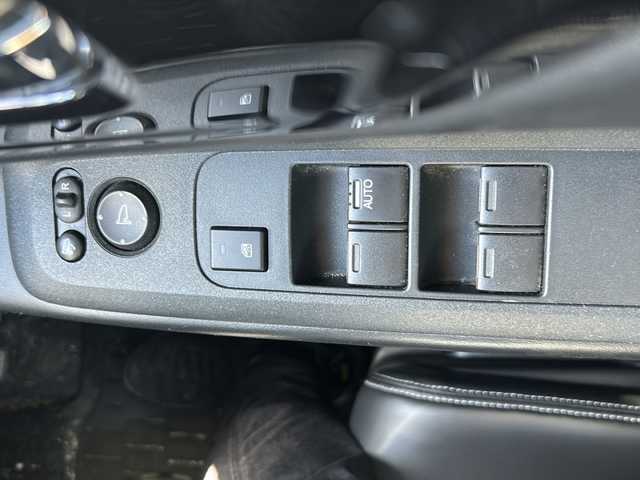 ホンダ Ｎ ＢＯＸ スラッシュ X ターボ インテリアカラー 沖縄県 2019(令1)年 5.7万km ガンＭ／黒 純正ナビ・TV・Bluetooth・CD・DVD/バックカメラ/ドライブレコーダー/クルーズコントロール/オートライト/CTBA/パドルシフト/ステアリングスイッチ/ウッドコンビステアリング/USB入力端子/シートヒーター