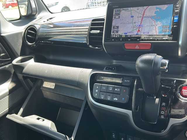 ホンダ Ｎ ＢＯＸ スラッシュ X ターボ インテリアカラー 沖縄県 2019(令1)年 5.7万km ガンＭ／黒 純正ナビ・TV・Bluetooth・CD・DVD/バックカメラ/ドライブレコーダー/クルーズコントロール/オートライト/CTBA/パドルシフト/ステアリングスイッチ/ウッドコンビステアリング/USB入力端子/シートヒーター