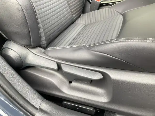 トヨタ カローラツーリング ハイブリッド ダブルバイビー 長崎県 2024(令6)年 1.2万km マッシブグレー トヨタセーフティセンス/・衝突被害軽減ブレーキ/・レーダークルーズコントロール/・オートマチックハイビーム/・レーンキープアシスト/ハーフレザーシート/シートヒーター/メーカーOPナビ/・Bluetooth接続/・フルセグTV/・Miracast/バックカメラ/ビルトインETC2.0/ステアリングスイッチ/ステアリングヒーター/電子パーキング/オートホールド機能/LEDオートヘッドライト/AC100V端子/スマートキー/スペアキー/ISOFIX