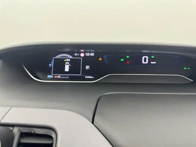 日産 セレナ e－パワー ハイウェイスター V 愛知県 2021(令3)年 5.5万km ブリリアントホワイトパール ・純正10型ナビ/・プロパイロット/・両側パワースライドドア/・セーフティパックB/・インテリジェントアラウンドビューモニター/・インテリジェントルームミラー/・ふらつき警報/・SRSエアバッグ（サイド/カーテン）/・全方位運転支援システム/・インテリジェントエマージェンシーブレーキ/・踏み間違い衝突防止アシスト/・車線逸脱防止支援システム/・後側方衝突防止支援システム/・標識検知機能/・前方衝突予測警報/・車線逸脱警報/・後側方車両検知機能/・後退時車両検知警報/・ドライブレコーダー/・ETC/・LEDヘッドランプ/・LEDフロントフォグランプ/・革巻きステアリングホイール/・ステアリングスイッチ/・電動パーキングブレーキ/・オートブレーキホールド/・１６インチアルミホイール(195/60/R16)