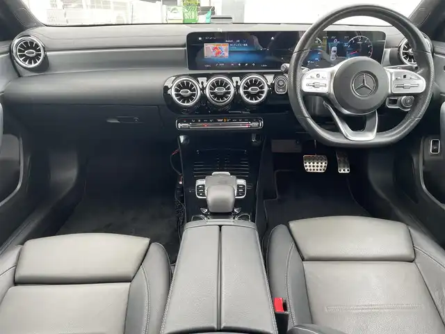 メルセデス・ベンツ Ｍ・ベンツ Ａ２５０ 4MATIC AMGライン 福島県 2021(令3)年 3.7万km デジタルホワイト 純正メモリーナビ/BT/USB/フルセグTV/サンルーフ/黒レザーシート/パワーシート/シートヒーター/レーダーセーフティパッケージ/レーダークルーズコントロール/クリアランスソナー/360°カメラシステム/アイドリングストップ/パドルシフト/ドライブレコーダー/ETC 2.0/ワイヤレス充電/オートライト/LEDヘッドライト/フロアマット