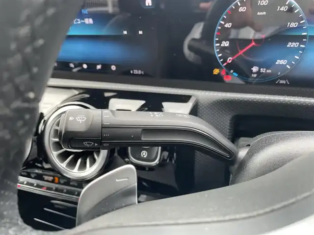 メルセデス・ベンツ Ｍ・ベンツ Ａ２５０ 4MATIC AMGライン 福島県 2021(令3)年 3.7万km デジタルホワイト 純正メモリーナビ/BT/USB/フルセグTV/サンルーフ/黒レザーシート/パワーシート/シートヒーター/レーダーセーフティパッケージ/レーダークルーズコントロール/クリアランスソナー/360°カメラシステム/アイドリングストップ/パドルシフト/ドライブレコーダー/ETC 2.0/ワイヤレス充電/オートライト/LEDヘッドライト/フロアマット