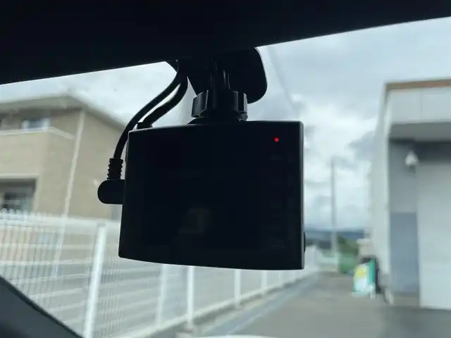 メルセデス・ベンツ Ｍ・ベンツ Ａ２５０ 4MATIC AMGライン 福島県 2021(令3)年 3.7万km デジタルホワイト 純正メモリーナビ/BT/USB/フルセグTV/サンルーフ/黒レザーシート/パワーシート/シートヒーター/レーダーセーフティパッケージ/レーダークルーズコントロール/クリアランスソナー/360°カメラシステム/アイドリングストップ/パドルシフト/ドライブレコーダー/ETC 2.0/ワイヤレス充電/オートライト/LEDヘッドライト/フロアマット