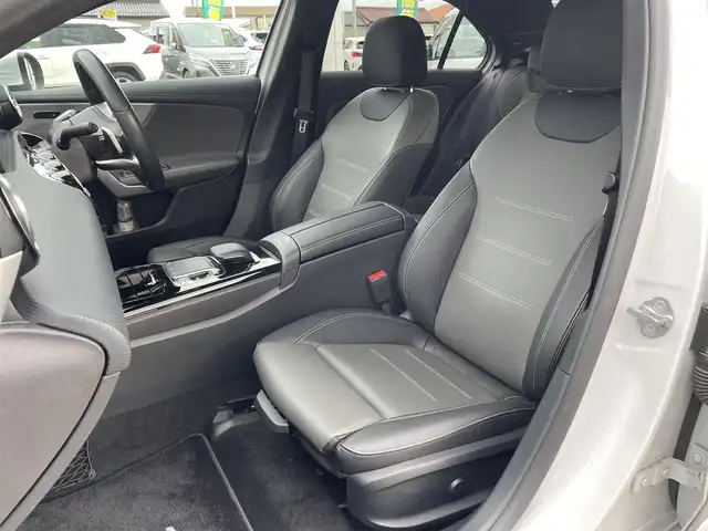 メルセデス・ベンツ Ｍ・ベンツ Ａ２５０ 4MATIC AMGライン 福島県 2021(令3)年 3.7万km デジタルホワイト 純正メモリーナビ/BT/USB/フルセグTV/サンルーフ/黒レザーシート/パワーシート/シートヒーター/レーダーセーフティパッケージ/レーダークルーズコントロール/クリアランスソナー/360°カメラシステム/アイドリングストップ/パドルシフト/ドライブレコーダー/ETC 2.0/ワイヤレス充電/オートライト/LEDヘッドライト/フロアマット