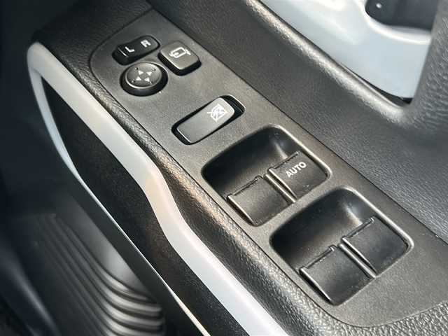 スズキ ハスラー HYBRID X 三重県 2020(令2)年 3.4万km アクティブイエロー/ホワイト2トーンルーフ 純正ナビ /バックカメラ /前後ドライブレコーダー /ETC /スペアキー/前席シートヒーター /コーナーセンサー /デュアルカメラブレーキサポート /レーンキープアシスト /純正フロアマット /LEDヘッドライト/オートライト /電動格納ミラー /禁煙車