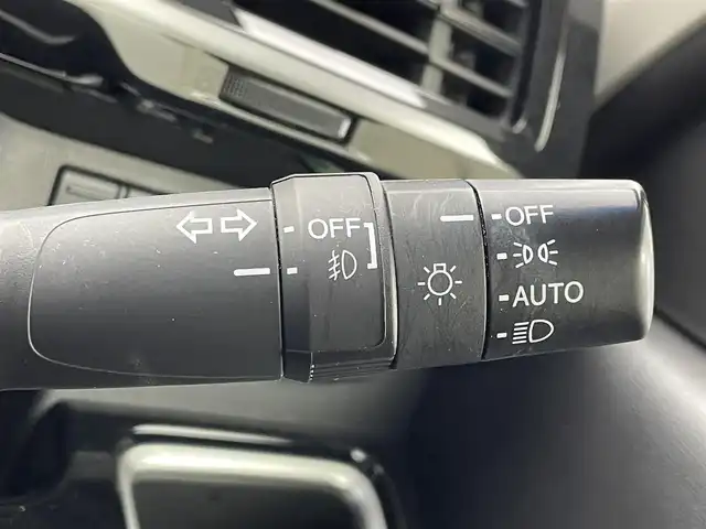 ホンダ ステップワゴン モデューロX 茨城県 2017(平29)年 7.7万km パール 純正ナビ/・メモリナビ/・バックカメラ/・CDチェンジャー/・Bluetooth接続/フルエアロ/両側パワースライドドア/ドライブレコーダー/レーンアシストキープ/LEDヘッドライト/ウインカーミラー/パドルシフト/ハーフレザーシート/カーテンエアバッグ/USB入力/アイドリングストップ/エンジンスタート/オートライト/盗難防止装置/横滑り防止装置/衝突被害防止装置/ABS