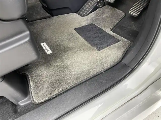 ホンダ ステップワゴン モデューロX 茨城県 2017(平29)年 7.7万km パール 純正ナビ/・メモリナビ/・バックカメラ/・CDチェンジャー/・Bluetooth接続/フルエアロ/両側パワースライドドア/ドライブレコーダー/レーンアシストキープ/LEDヘッドライト/ウインカーミラー/パドルシフト/ハーフレザーシート/カーテンエアバッグ/USB入力/アイドリングストップ/エンジンスタート/オートライト/盗難防止装置/横滑り防止装置/衝突被害防止装置/ABS