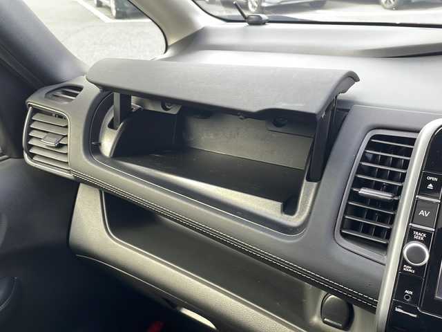 日産 セレナ ハイウェイスター プロパイロットED 新潟県 2017(平29)年 9.9万km マルーンレッド 2トーン 4ＷＤ/メーカー純正ナビ/フルセグＴＶ・Bluetooth接続・CD/ＤＶＤ再生/プロパイロット/クルーズコントロール/後席モニター/両側電動ドア/冬タイヤ４本積載/コーナーセンサー前後/パーキングアシスト/エマージェンシーブレーキ/アイドリングストップ/ＬＥＤヘッドライト/純正フロアマット/ドライブレコーダー/ＥＴＣ