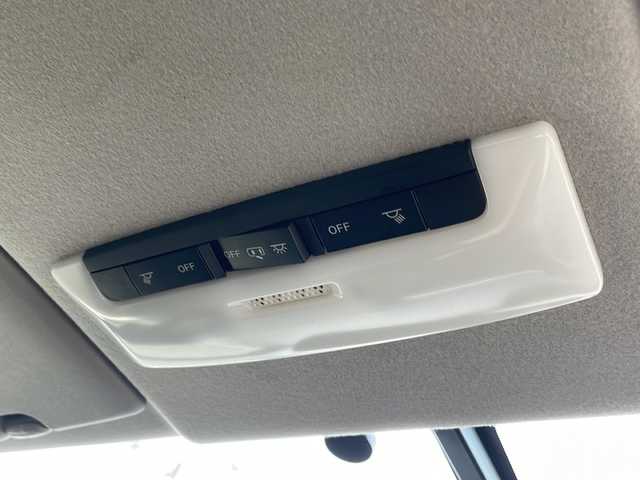 日産 セレナ ハイウェイスター プロパイロットED 新潟県 2017(平29)年 9.9万km マルーンレッド 2トーン 4ＷＤ/メーカー純正ナビ/フルセグＴＶ・Bluetooth接続・CD/ＤＶＤ再生/プロパイロット/クルーズコントロール/後席モニター/両側電動ドア/冬タイヤ４本積載/コーナーセンサー前後/パーキングアシスト/エマージェンシーブレーキ/アイドリングストップ/ＬＥＤヘッドライト/純正フロアマット/ドライブレコーダー/ＥＴＣ