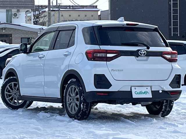 トヨタ ライズ G 道北・旭川 2019(令1)年 5.3万km シャイニングホワイトパール /4WD//寒冷地仕様//純正ナビ/CD/DVD/BT/SD/フルセグ//バックカメラ//禁煙車//クリアランスソナー//衝突軽減ブレーキ//横滑り防止//アイドリングストップ//BSM//RCTA//ETC//オートライト//オートマチックハイビーム//レーンキープアシスト//LEDヘッドライト//フォグランプ//純正AW付夏タイヤ積込//純正フロアマット//ドアバイザー//保証書