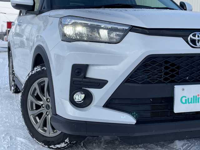 トヨタ ライズ G 道北・旭川 2019(令1)年 5.3万km シャイニングホワイトパール /4WD//寒冷地仕様//純正ナビ/CD/DVD/BT/SD/フルセグ//バックカメラ//禁煙車//クリアランスソナー//衝突軽減ブレーキ//横滑り防止//アイドリングストップ//BSM//RCTA//ETC//オートライト//オートマチックハイビーム//レーンキープアシスト//LEDヘッドライト//フォグランプ//純正AW付夏タイヤ積込//純正フロアマット//ドアバイザー//保証書