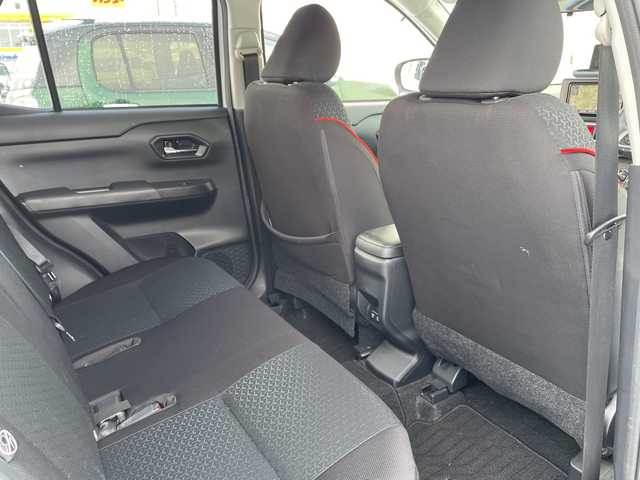 トヨタ ライズ G 道北・旭川 2019(令1)年 5.3万km シャイニングホワイトパール /4WD//寒冷地仕様//純正ナビ/CD/DVD/BT/SD/フルセグ//バックカメラ//禁煙車//クリアランスソナー//衝突軽減ブレーキ//横滑り防止//アイドリングストップ//BSM//RCTA//ETC//オートライト//オートマチックハイビーム//レーンキープアシスト//LEDヘッドライト//フォグランプ//純正AW付夏タイヤ積込//純正フロアマット//ドアバイザー//保証書