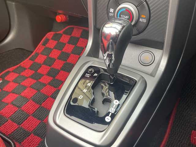 ダイハツ コペン セロS 広島県 2016(平28)年 6.5万km グレー 禁煙車/純正ナビ（NSZN-W66D）/・フルセグ/CD/DVD/Bluetooth/バックカメラ/レカロシート/シートヒーター/ＭＯＭＯステアリング/パドルシフト/ステアリングスイッチ/ＬＥＤヘッドライト/フォグランプ/ユピテル３６０°ドライブレコーダー/ＥＴＣ/スマートキー/プッシュスタート/元色シルバー：カラーコードS28