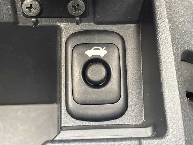 ダイハツ コペン セロS 広島県 2016(平28)年 6.5万km グレー 禁煙車/純正ナビ（NSZN-W66D）/・フルセグ/CD/DVD/Bluetooth/バックカメラ/レカロシート/シートヒーター/ＭＯＭＯステアリング/パドルシフト/ステアリングスイッチ/ＬＥＤヘッドライト/フォグランプ/ユピテル３６０°ドライブレコーダー/ＥＴＣ/スマートキー/プッシュスタート/元色シルバー：カラーコードS28