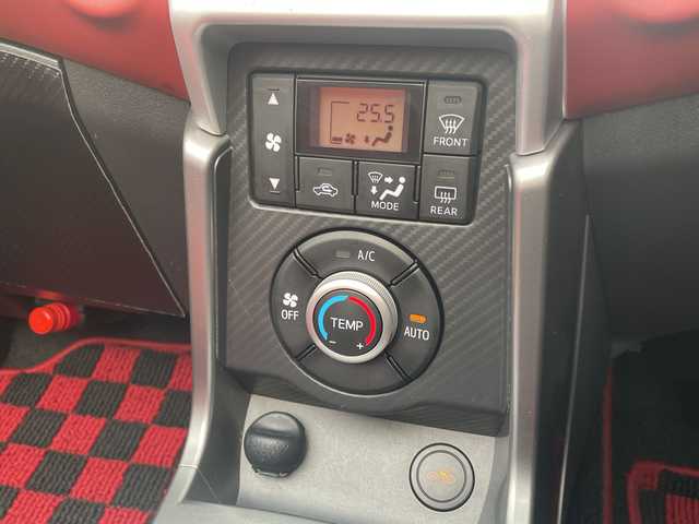 ダイハツ コペン セロS 広島県 2016(平28)年 6.5万km グレー 禁煙車/純正ナビ（NSZN-W66D）/・フルセグ/CD/DVD/Bluetooth/バックカメラ/レカロシート/シートヒーター/ＭＯＭＯステアリング/パドルシフト/ステアリングスイッチ/ＬＥＤヘッドライト/フォグランプ/ユピテル３６０°ドライブレコーダー/ＥＴＣ/スマートキー/プッシュスタート/元色シルバー：カラーコードS28